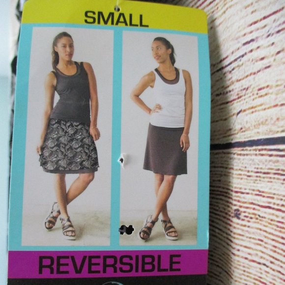 NWT Tranquility Reversible Athletic Skirt Small - Picture 2 of 5